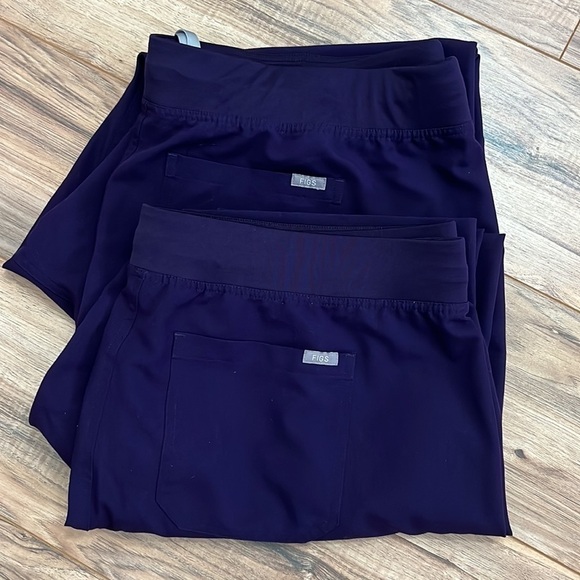 Figs Purple Cargo Scrub Pants Size 2XL Two Pairs - Picture 5 of 7